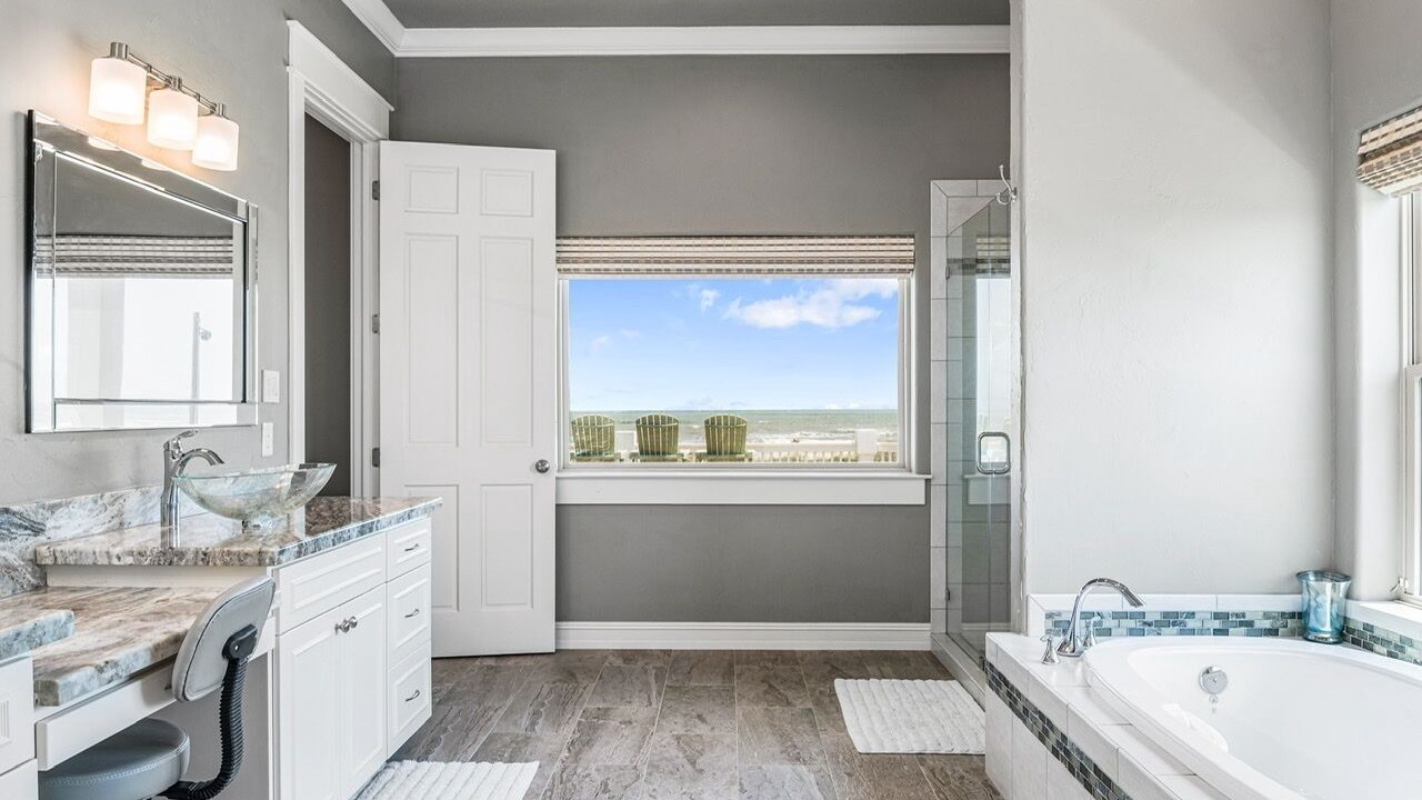 Photo of Bathroom in Crystal Beach