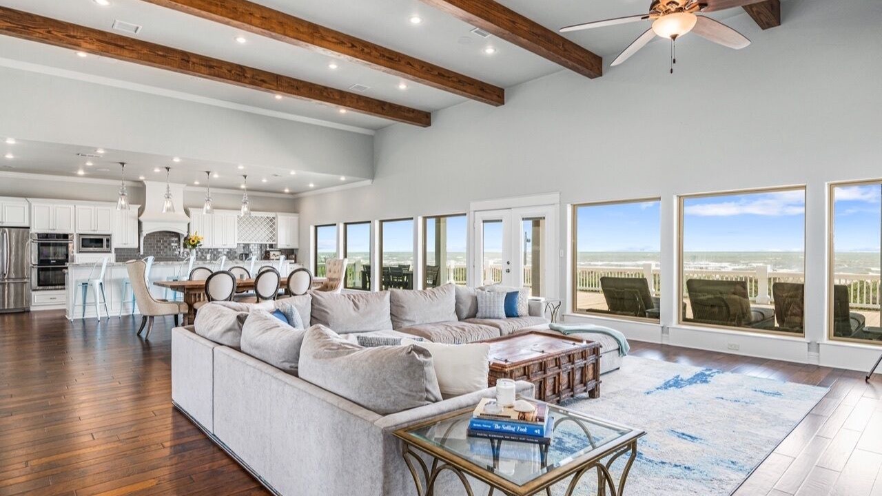 Photo of Bedroom in Crystal Beach
