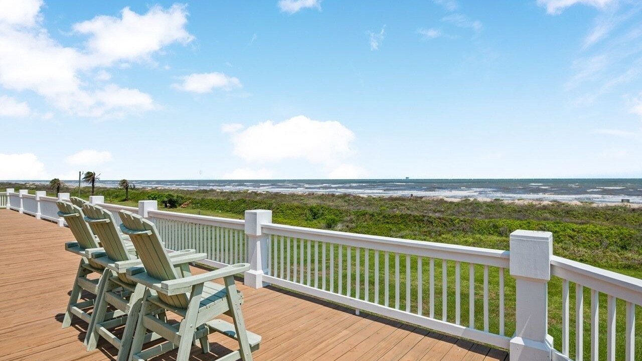 Photo of Patio Balcony in Crystal Beach