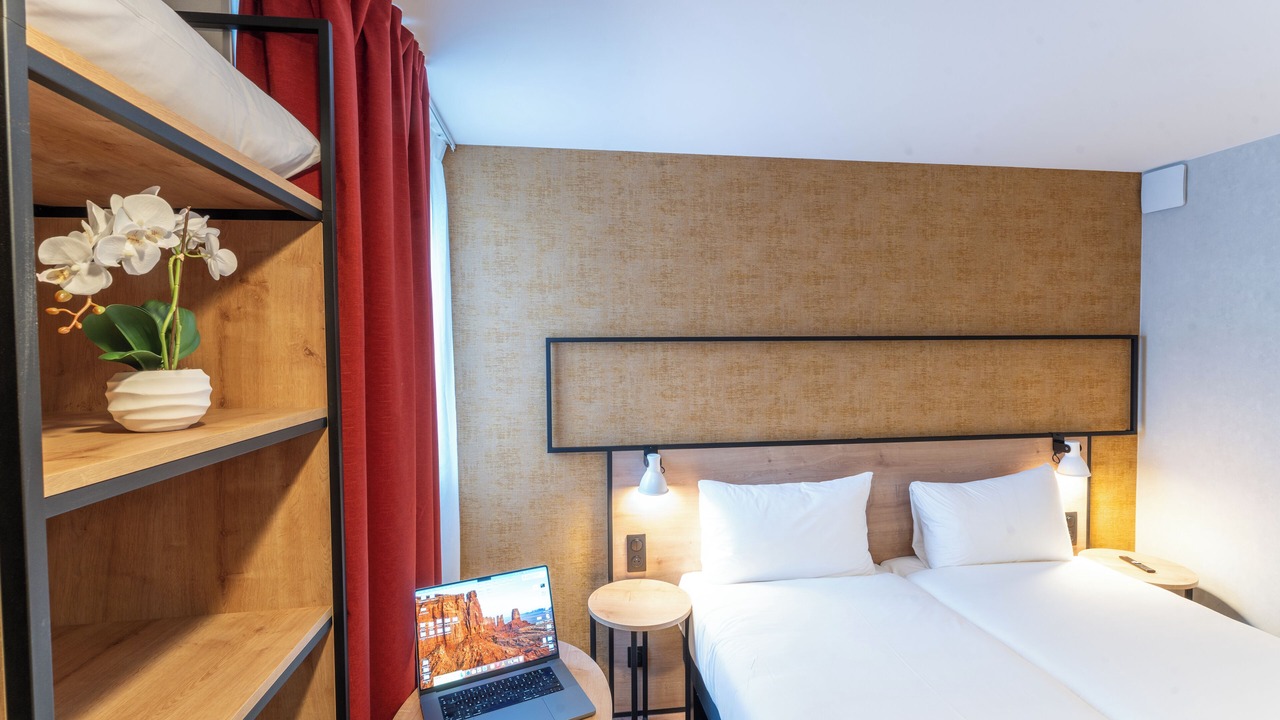 Photo of Bedroom in Saint-Ouen