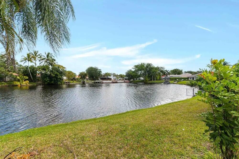 Photo of Outdoor in Greenview Shores