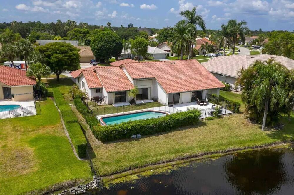 Photo of Outdoor in Greenview Shores