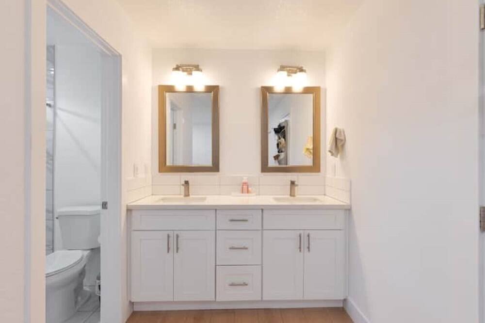 Photo of Bathroom in Sacramento