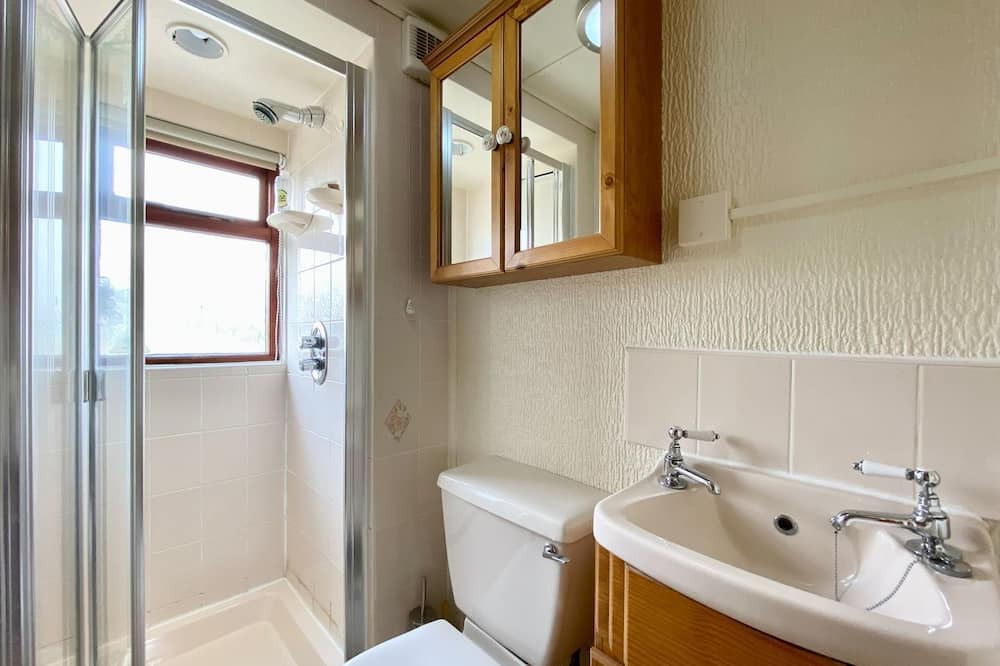 Photo of Bathroom in Faringdon