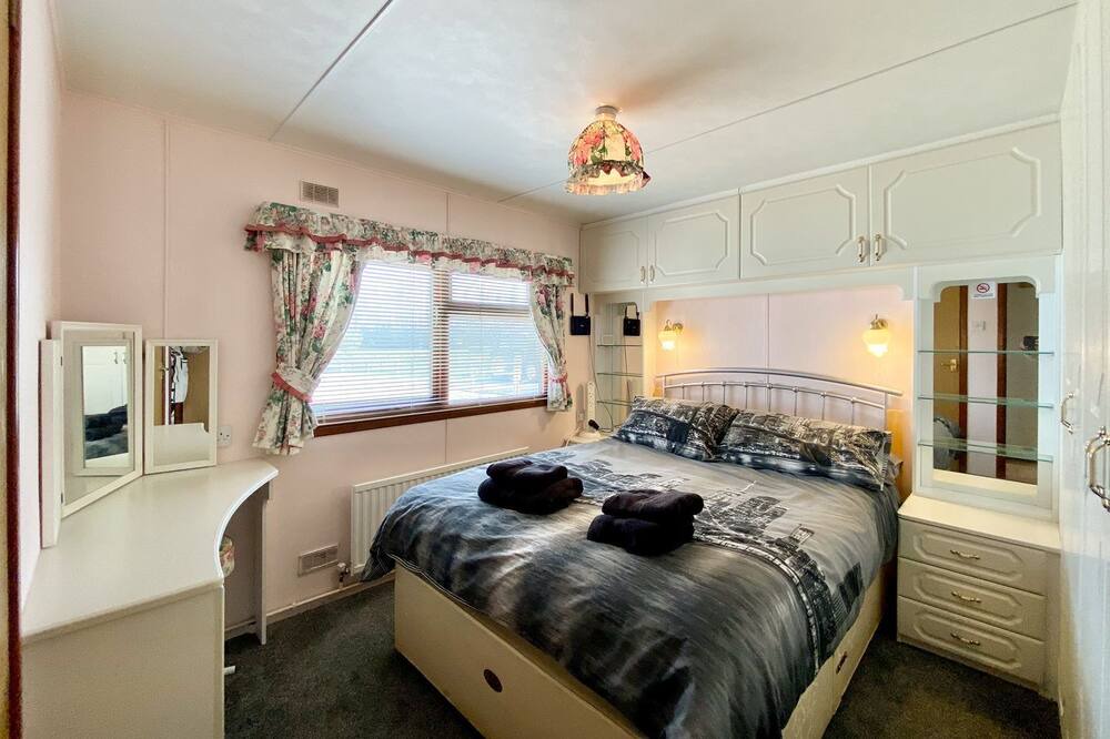 Photo of Bedroom in Faringdon