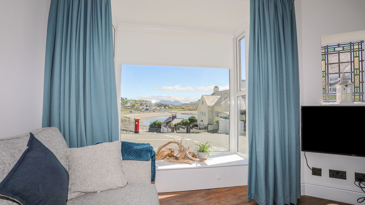 Photo of Bedroom in Criccieth