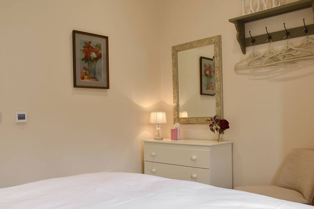 Photo of Bedroom in Hulland Ward