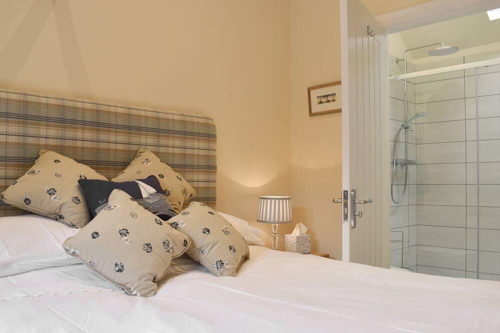 Photo of Bedroom in Hulland Ward