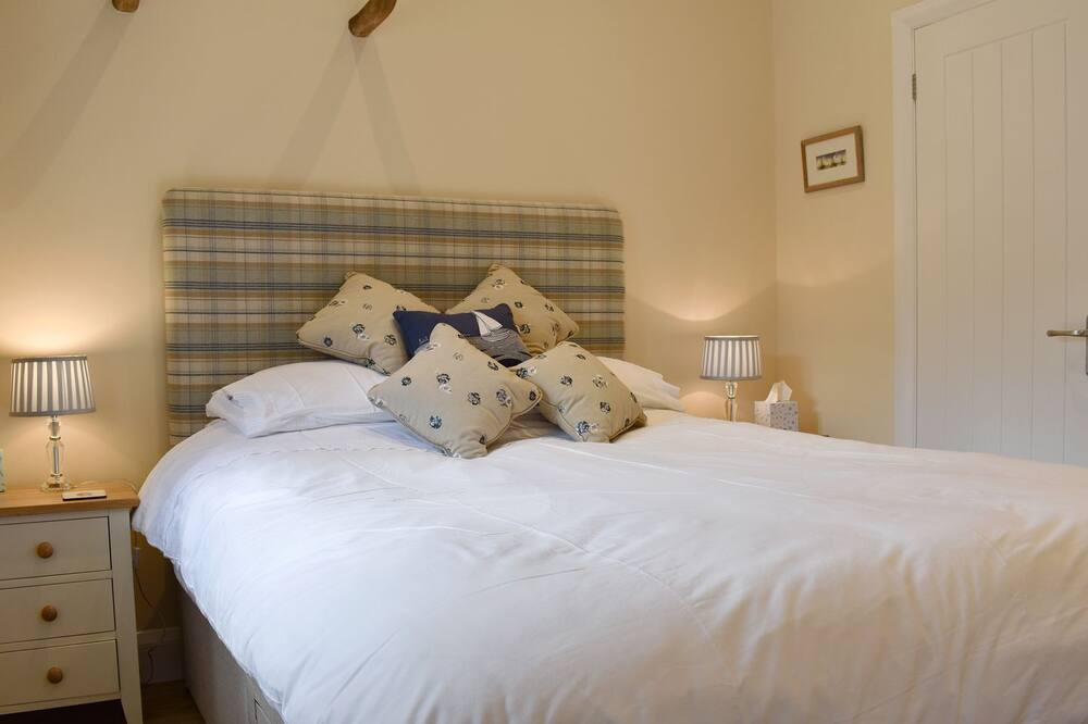 Photo of Bedroom in Hulland Ward