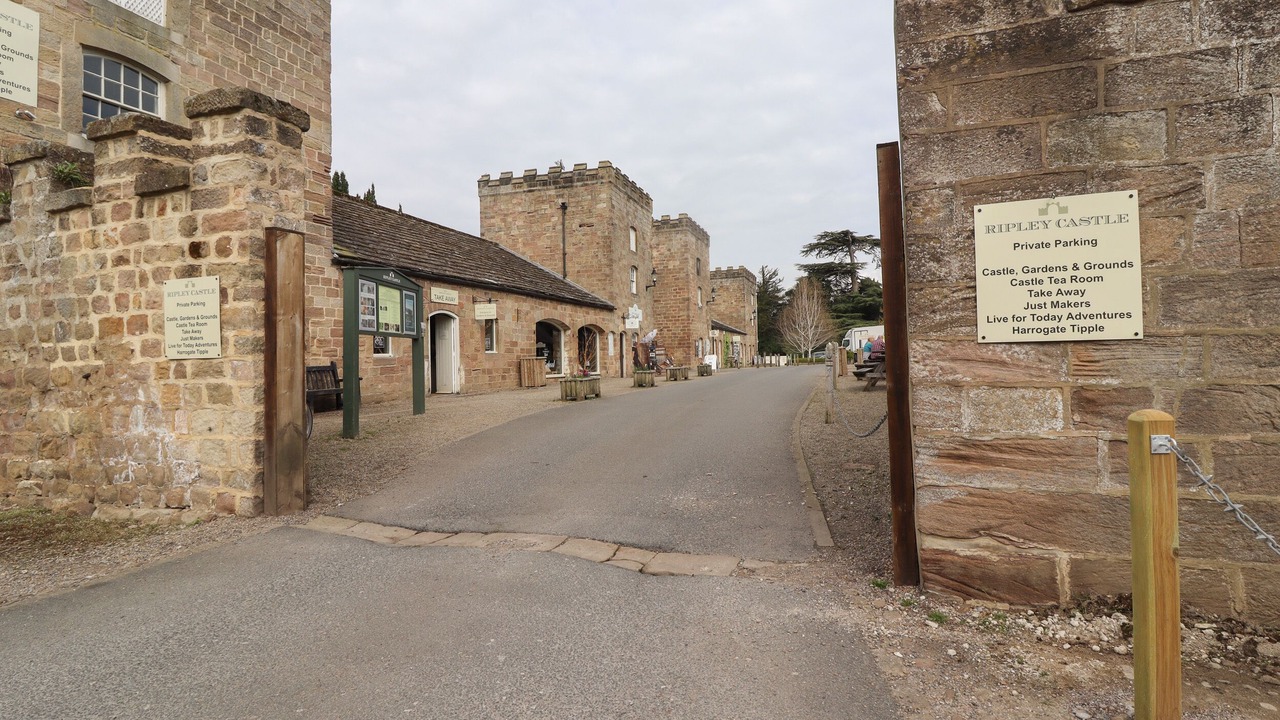 Photo of Others in Ripley