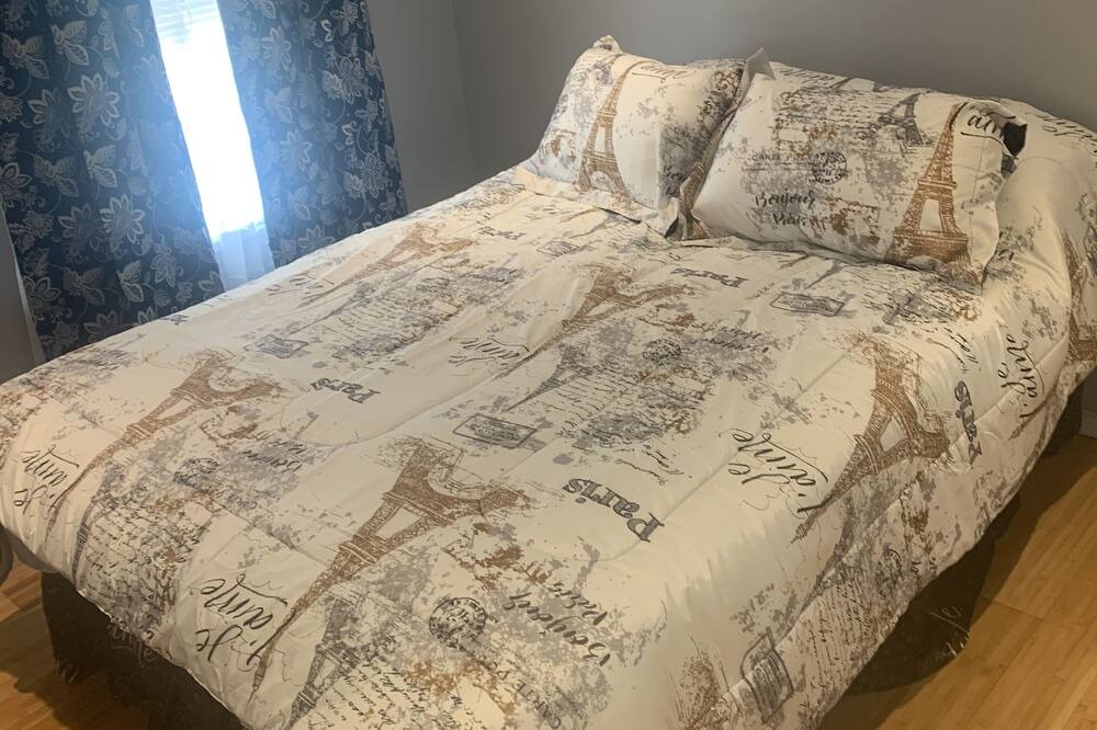 Photo of Bedroom in Orange Lake