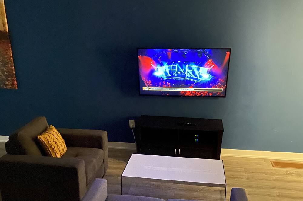Photo of Livingroom in Stoney Creek