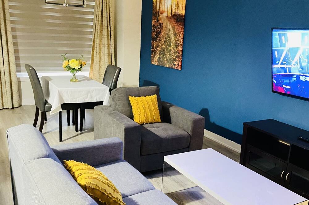 Photo of Livingroom in Stoney Creek