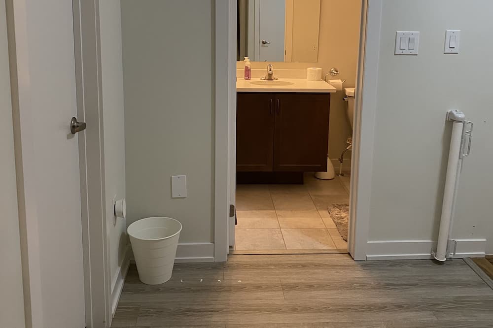 Photo of Bathroom in Stoney Creek
