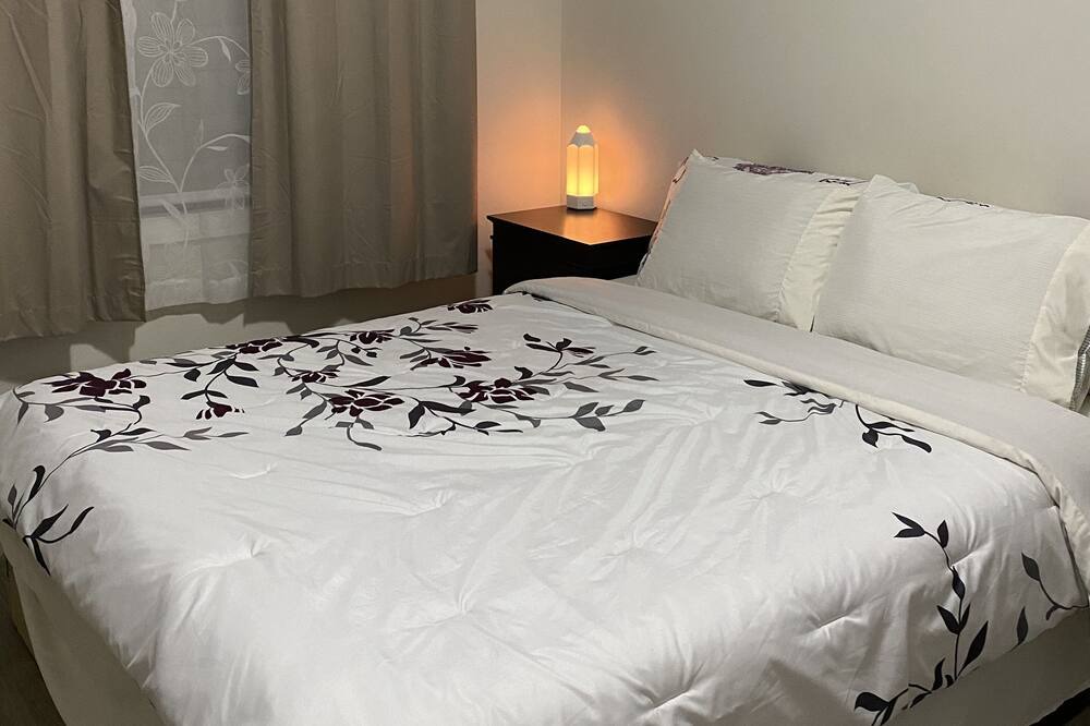Photo of Bedroom in Stoney Creek