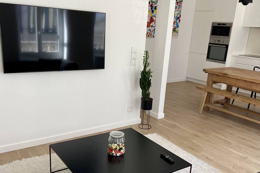 Photo of Livingroom in Charmettes - Bellecombe