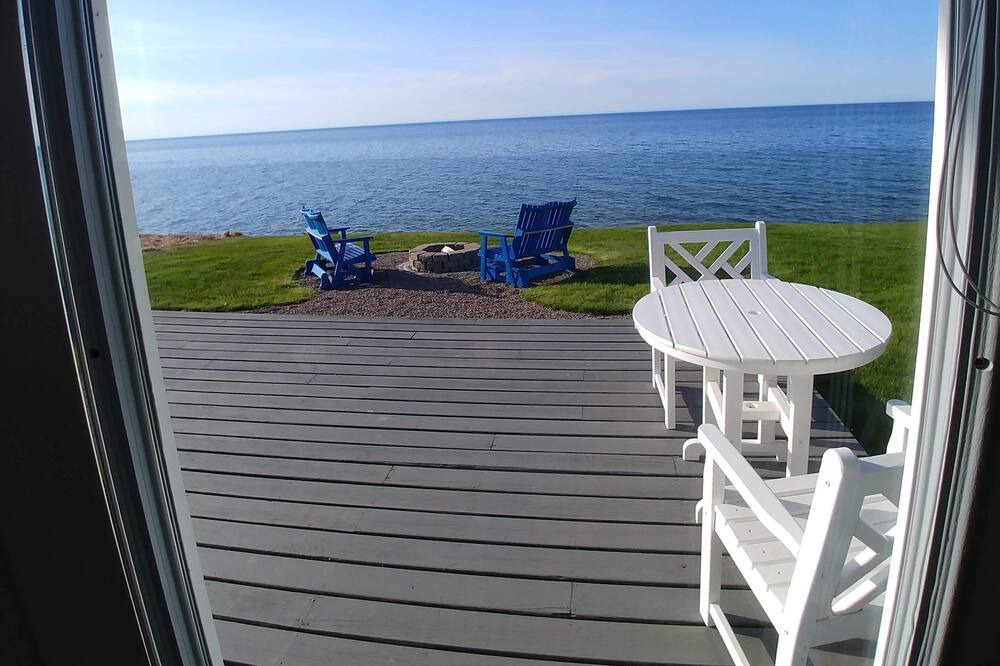 Photo of Patio Balcony in Town of Somerset