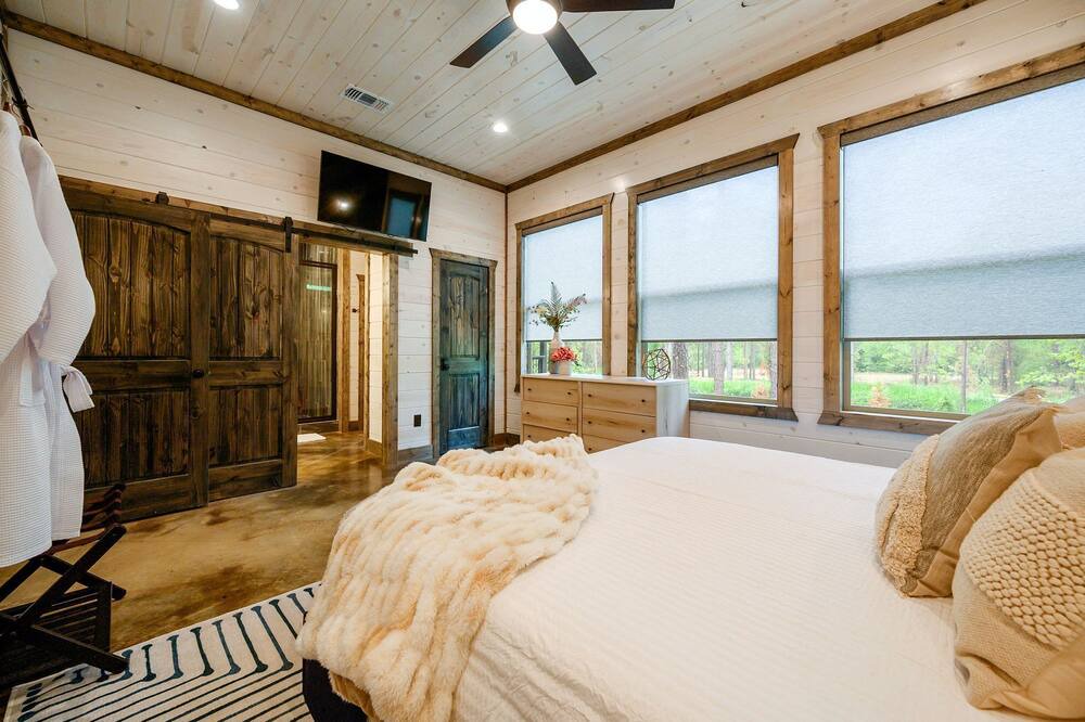 Photo of Bedroom in Golden