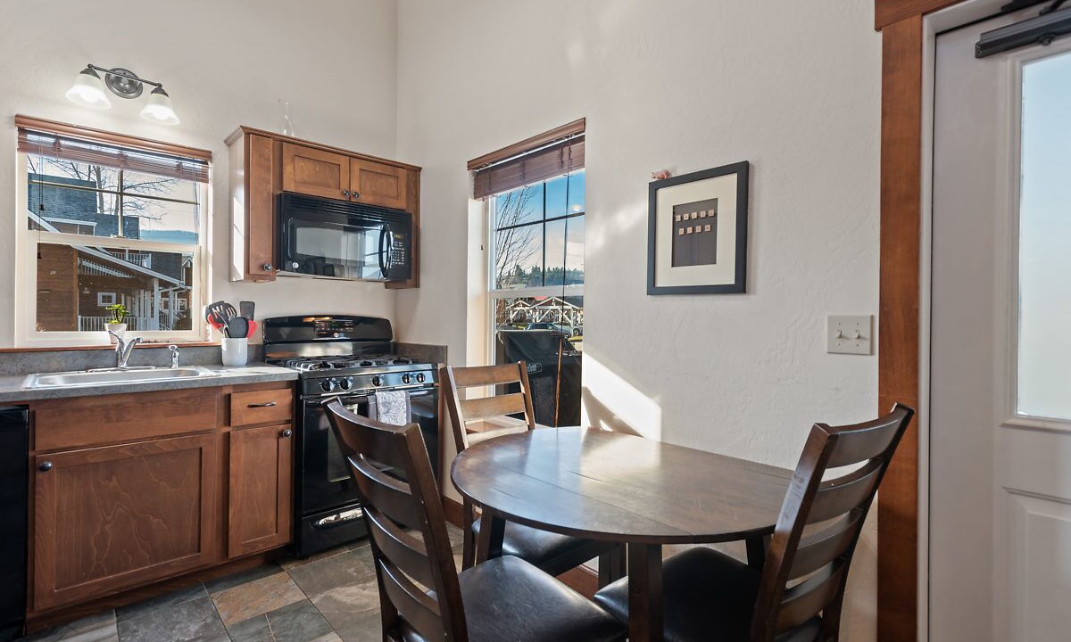 Photo of Kitchen in Dover Bay