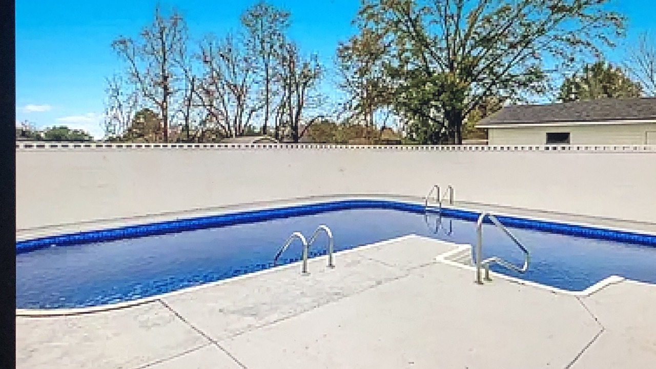 Photo of Outdoor in Benton