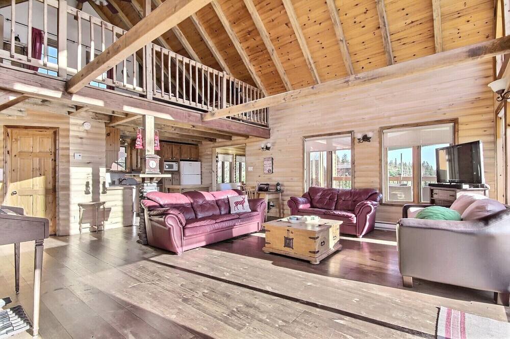Photo of Livingroom in Petite-Riviere-Saint-Francois