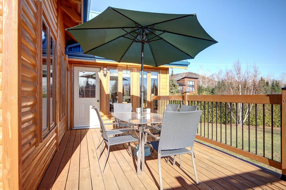 Photo of Patio Balcony in Petite-Riviere-Saint-Francois