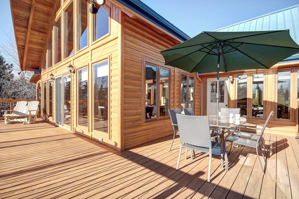 Photo of Patio Balcony in Petite-Riviere-Saint-Francois