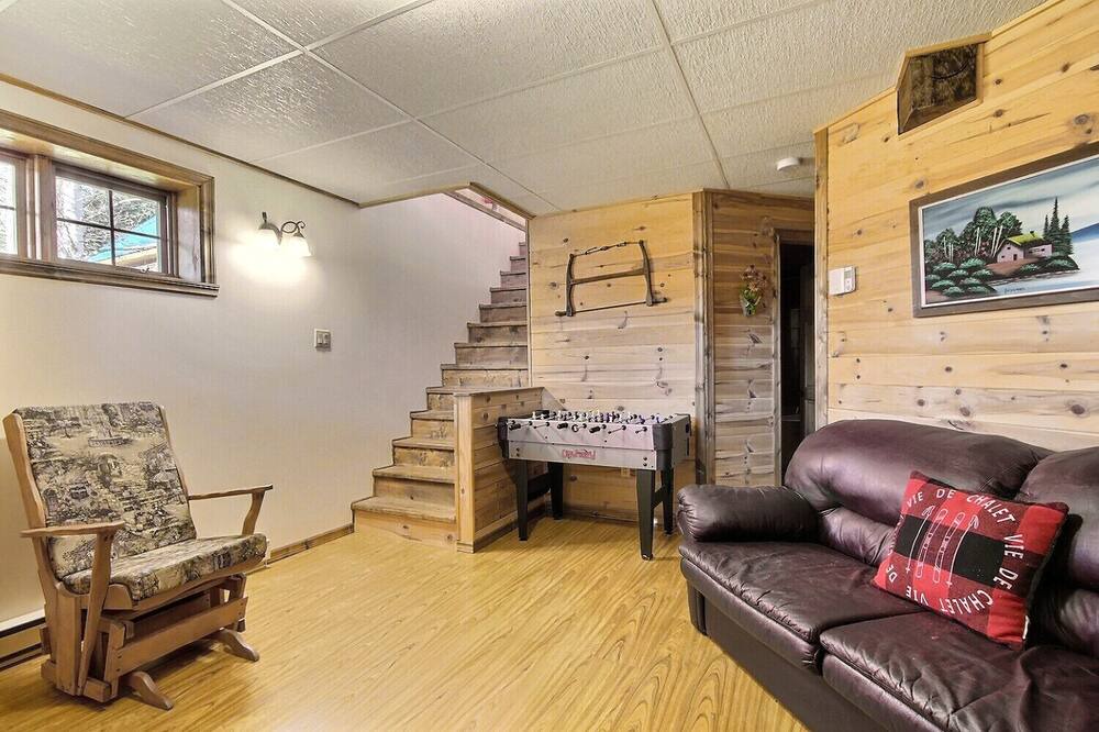Photo of Livingroom in Petite-Riviere-Saint-Francois