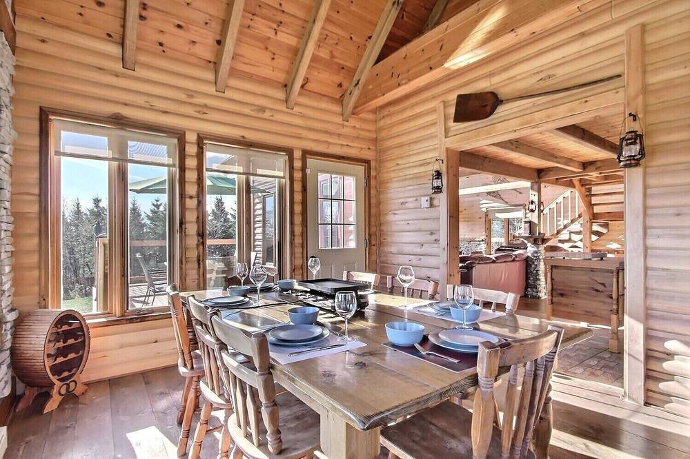 Photo of Kitchen in Petite-Riviere-Saint-Francois