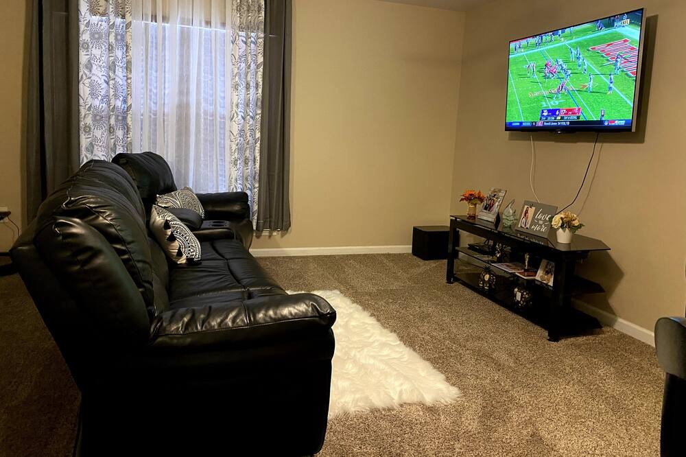 Photo of Livingroom in O'Fallon