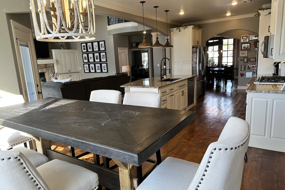 Photo of Bedroom in Bixby