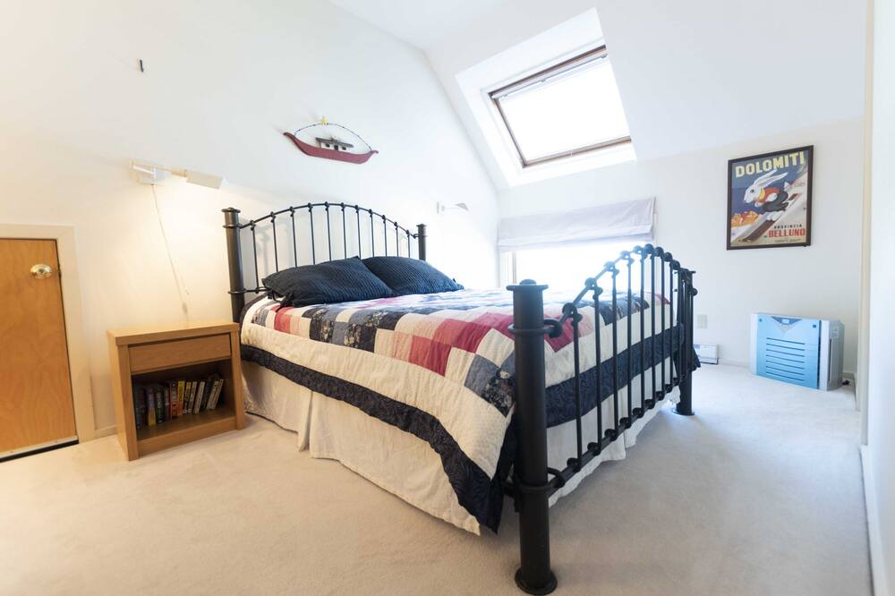 Photo of Bedroom in Warren