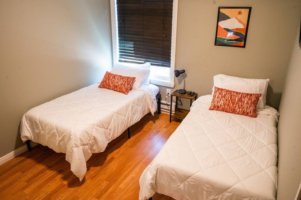 Photo of Bedroom in Serra Mesa