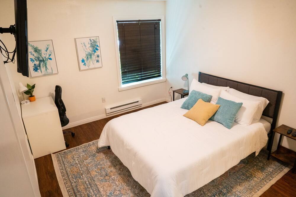 Photo of Bedroom in Serra Mesa