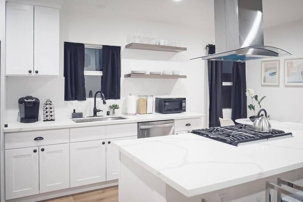 Photo of Kitchen in Compton