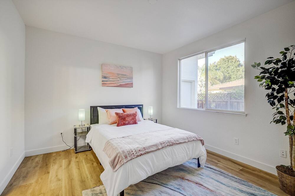 Photo of Bedroom in Antioch