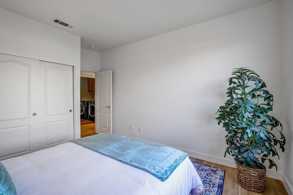 Photo of Bedroom in Antioch