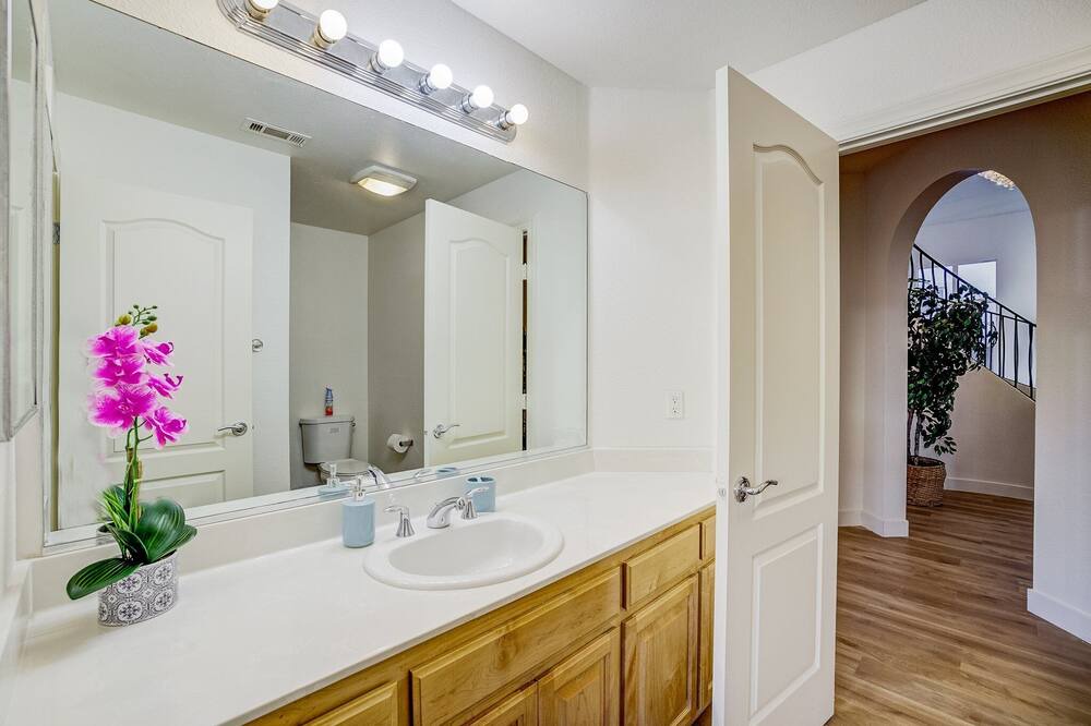 Photo of Bedroom in Antioch