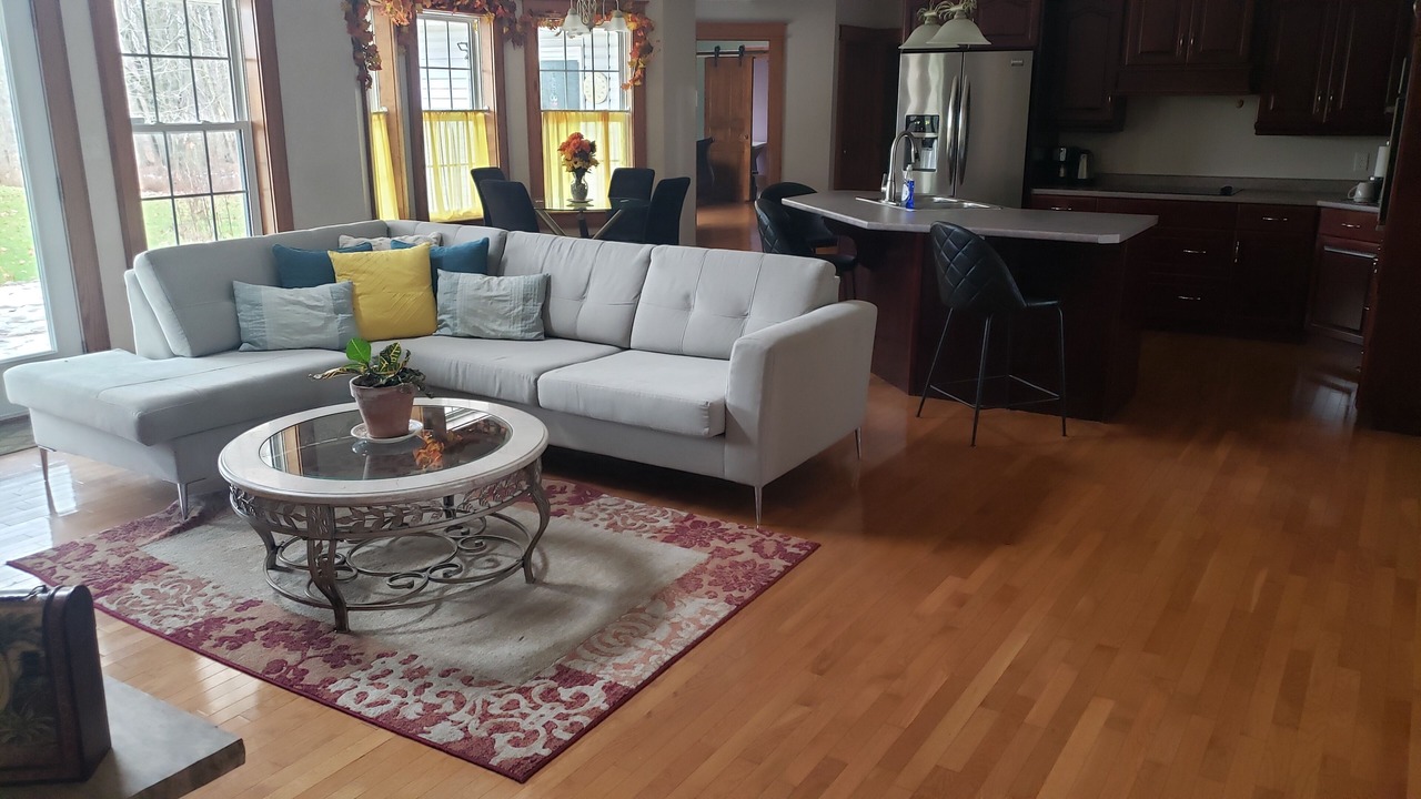 Photo of Livingroom in Pelham