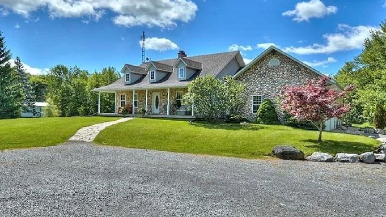 Photo of Outdoor in Pelham