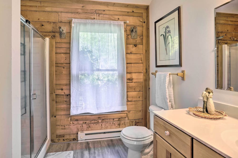Photo of Bathroom in Louisa County