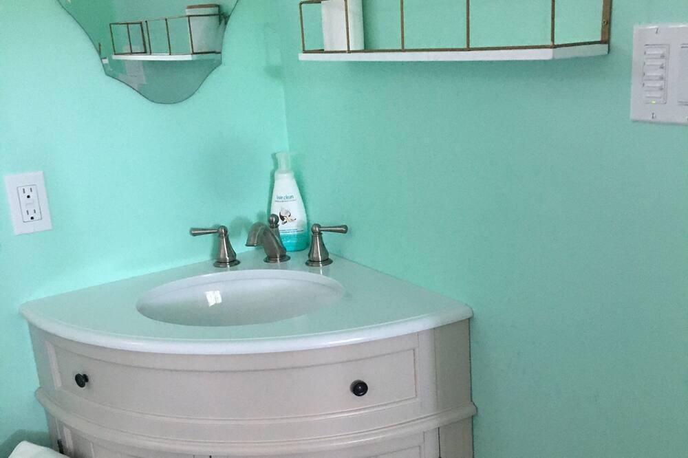 Photo of Bathroom in Whitchurch-Stouffville