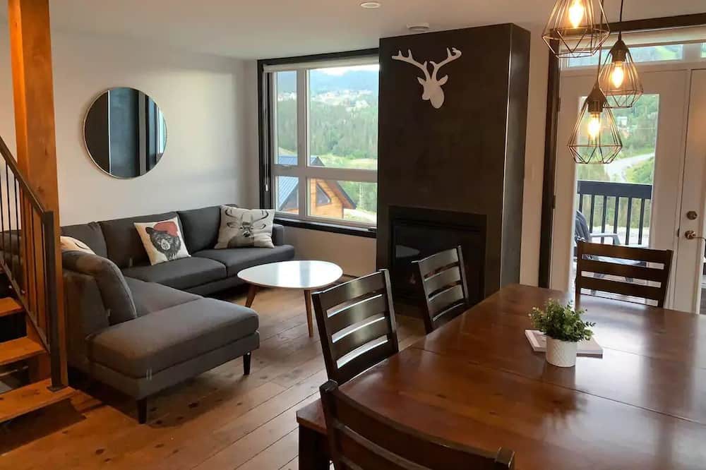 Photo of Livingroom in Saint-David-de-Falardeau