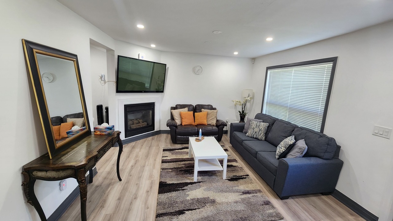 Photo of Livingroom in Alcona