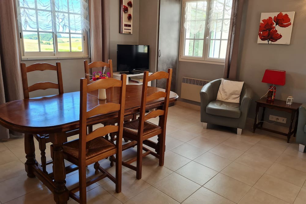 Photo of Livingroom in Saint-Firmin-des-Bois