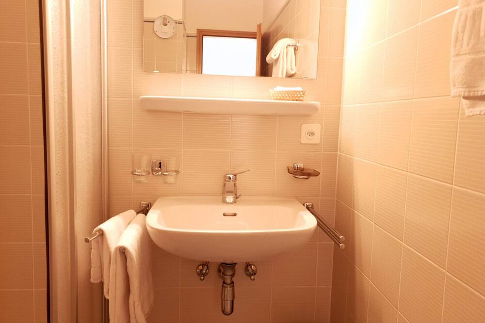 Photo of Bathroom in Bogno