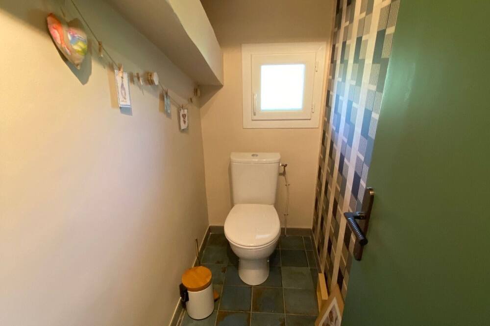 Photo of Bathroom in Bruniquel