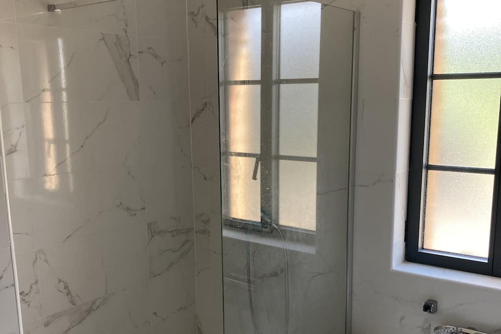 Photo of Bathroom in Bonrepos-sur-Aussonnelle