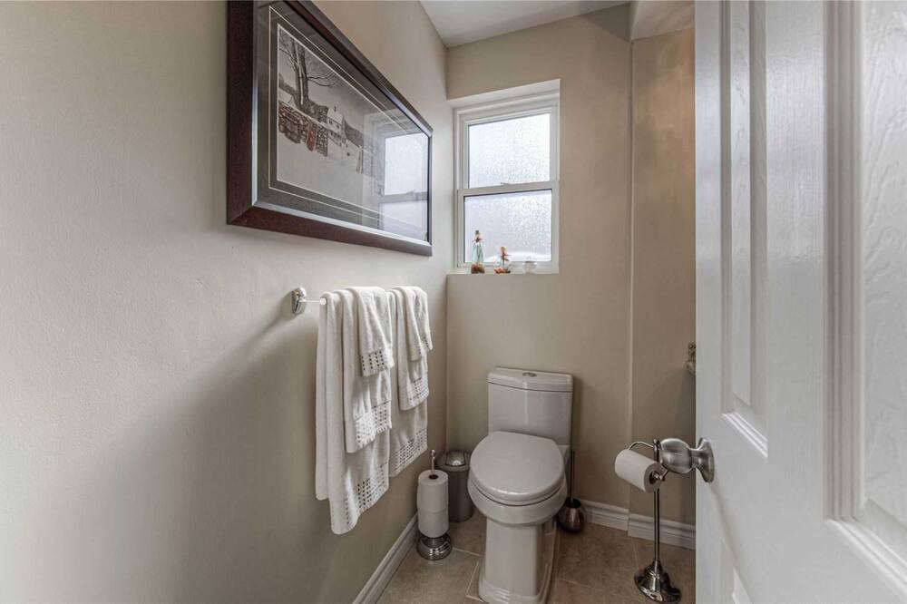Photo of Bathroom in Rosedale