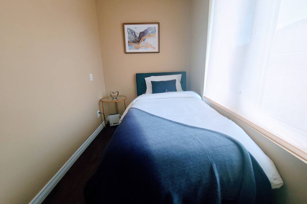 Photo of Bedroom in Rosedale